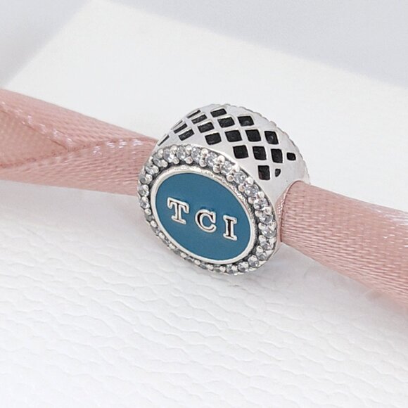 Pandora Island Of Turks And Caicos Exclusive Country Charm Bead with box - Picture 2 of 5